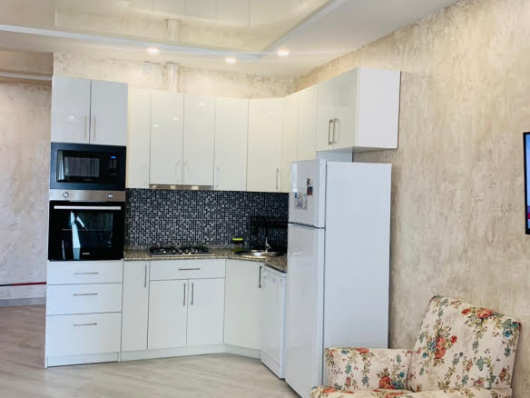 ქირავდება წლით შ.ხიმშიაშვილზე 3 ოთახიანი ბინა