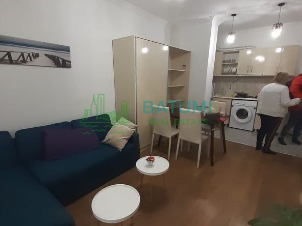 Inasaridze street for rent for a year 3-room apartment central heating
