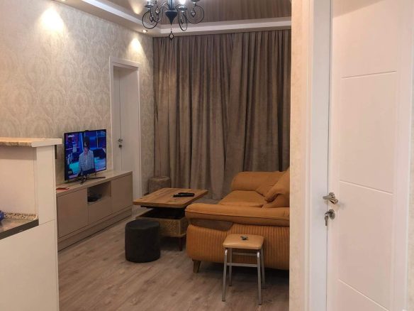 ქირავდება 3 ოთახიანი გმირთა ხეივანზე