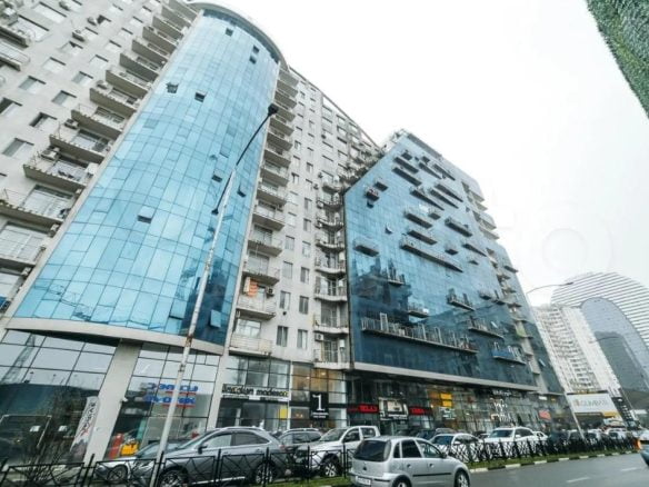 продается черный каркас в доме Гумбати около Магдональса