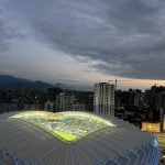 იყიდება სამოთახიანი ბინა შავი ზღვის თაუერის საცხოვრებელი კომპლექსის სტადიონზე ხედით