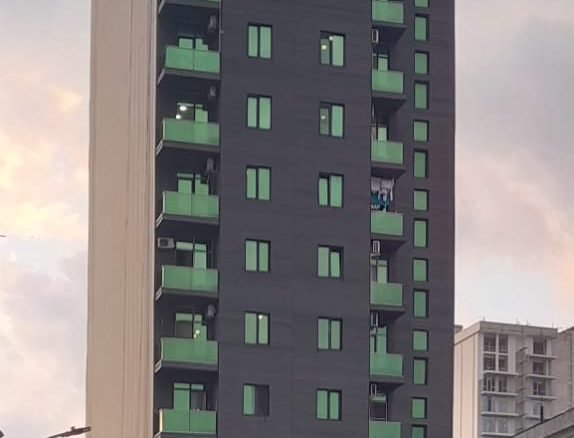 იყიდება ანგისის 1+1 23