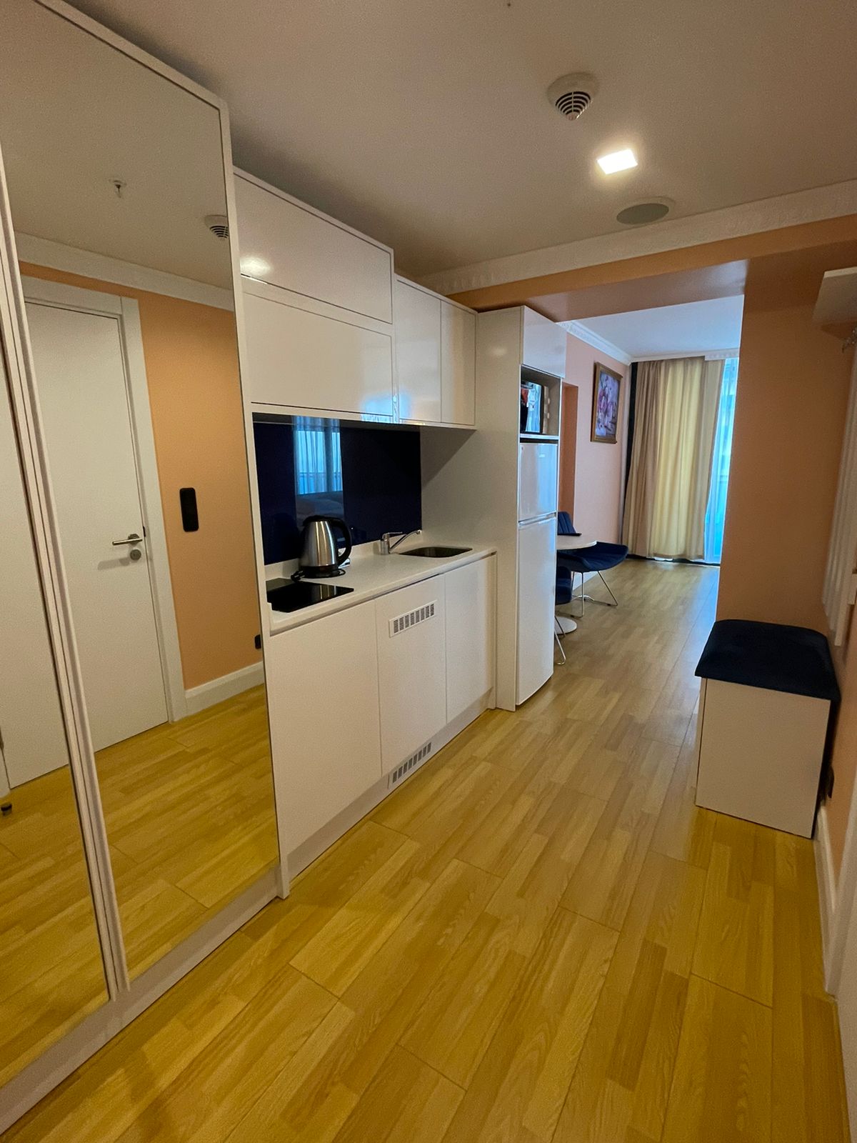 For rent apart -hotel in the Orbi city