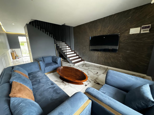 ready triplex turnkey townhouse for sale