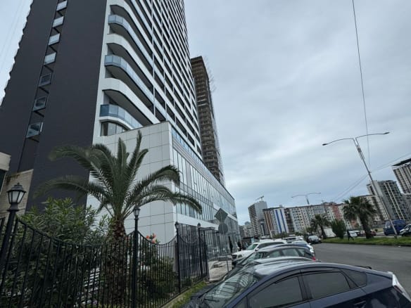 იყიდება 3 ოთახიანი ბინა Bagrationi Residence